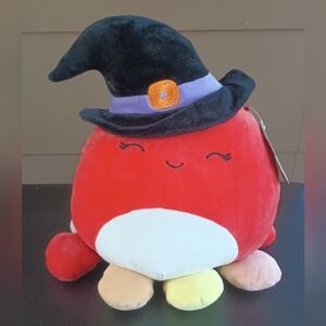 Detra Squishmallow